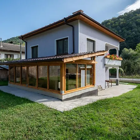 остриля * Cherni Vit