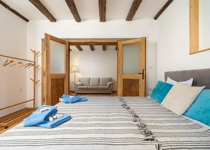 остриля Nyaraló Cserni Vit