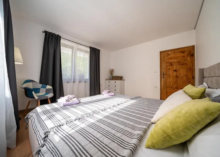 остриля Nyaraló Cserni Vit